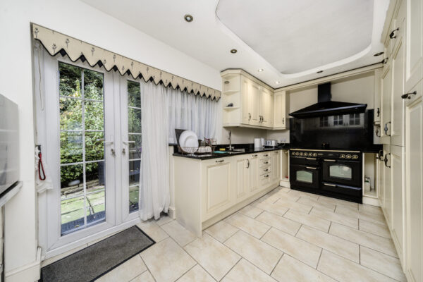 Fallowfield, Stanmore, HA7